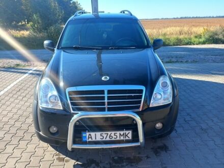 Чорний Cанг Йонг Rexton, об'ємом двигуна 2.7 л та пробігом 301 тис. км за 6300 $, фото 1 на Automoto.ua