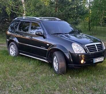 Чорний Cанг Йонг Rexton, об'ємом двигуна 2.7 л та пробігом 210 тис. км за 8400 $, фото 1 на Automoto.ua