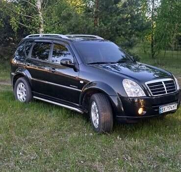 Чорний Cанг Йонг Rexton, об'ємом двигуна 2.7 л та пробігом 210 тис. км за 8400 $, фото 1 на Automoto.ua