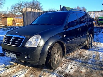 Чорний Cанг Йонг Rexton, об'ємом двигуна 2.7 л та пробігом 305 тис. км за 5999 $, фото 1 на Automoto.ua
