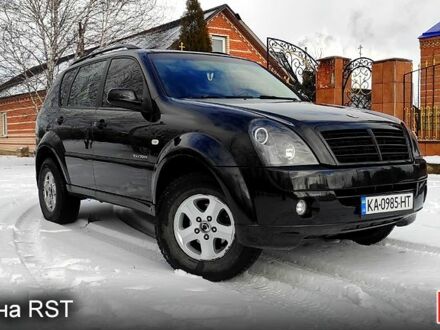 Чорний Cанг Йонг Rexton, об'ємом двигуна 2.7 л та пробігом 235 тис. км за 7500 $, фото 1 на Automoto.ua