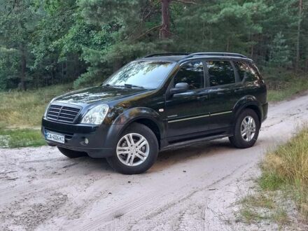 Чорний Cанг Йонг Rexton, об'ємом двигуна 2.7 л та пробігом 215 тис. км за 8700 $, фото 1 на Automoto.ua