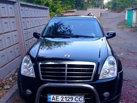 Чорний Cанг Йонг Rexton, об'ємом двигуна 2.7 л та пробігом 239 тис. км за 6700 $, фото 1 на Automoto.ua