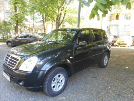 Чорний Cанг Йонг Rexton, об'ємом двигуна 0.27 л та пробігом 254 тис. км за 6000 $, фото 1 на Automoto.ua