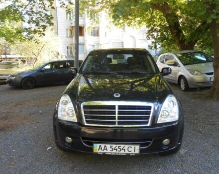 Чорний Cанг Йонг Rexton, об'ємом двигуна 2.7 л та пробігом 254 тис. км за 6700 $, фото 1 на Automoto.ua