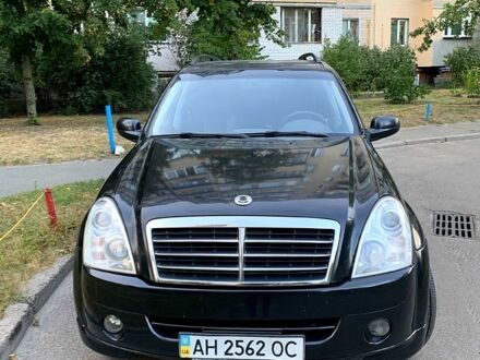 Черный Cанг Йонг Рекстон, объемом двигателя 2.7 л и пробегом 193 тыс. км за 6000 $, фото 1 на Automoto.ua