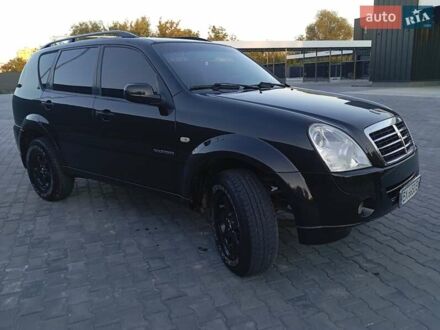 Чорний Cанг Йонг Rexton, об'ємом двигуна 2.7 л та пробігом 185 тис. км за 6800 $, фото 1 на Automoto.ua