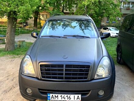 Чорний Cанг Йонг Rexton, об'ємом двигуна 2.7 л та пробігом 470 тис. км за 4900 $, фото 1 на Automoto.ua