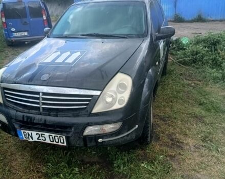 Чорний Cанг Йонг Rexton, об'ємом двигуна 3.2 л та пробігом 200 тис. км за 3200 $, фото 1 на Automoto.ua