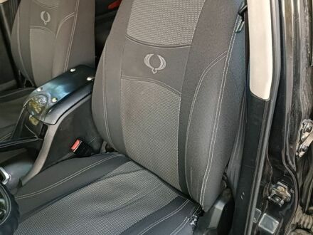 Чорний Cанг Йонг Rexton, об'ємом двигуна 2.7 л та пробігом 230 тис. км за 6500 $, фото 1 на Automoto.ua