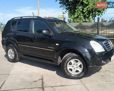 Чорний Cанг Йонг Rexton, об'ємом двигуна 2.7 л та пробігом 305 тис. км за 7990 $, фото 1 на Automoto.ua