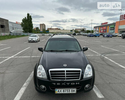 Чорний Cанг Йонг Rexton, об'ємом двигуна 2.7 л та пробігом 170 тис. км за 9350 $, фото 1 на Automoto.ua