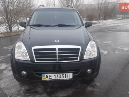 Черный Cанг Йонг Рекстон, объемом двигателя 2.7 л и пробегом 190 тыс. км за 8600 $, фото 1 на Automoto.ua