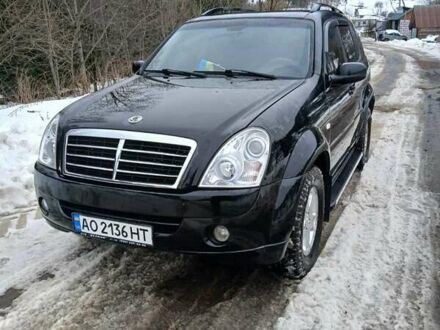 Чорний Cанг Йонг Rexton, об'ємом двигуна 2.7 л та пробігом 198 тис. км за 6500 $, фото 1 на Automoto.ua