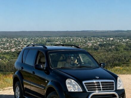 Чорний Cанг Йонг Rexton, об'ємом двигуна 2.7 л та пробігом 270 тис. км за 7750 $, фото 1 на Automoto.ua