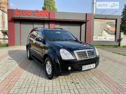 Чорний Cанг Йонг Rexton, об'ємом двигуна 2.7 л та пробігом 255 тис. км за 8000 $, фото 1 на Automoto.ua