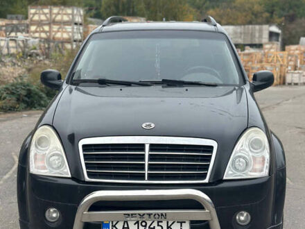 Чорний Cанг Йонг Rexton, об'ємом двигуна 2.7 л та пробігом 248 тис. км за 4100 $, фото 1 на Automoto.ua