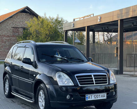 Чорний Cанг Йонг Rexton, об'ємом двигуна 2.7 л та пробігом 215 тис. км за 8500 $, фото 1 на Automoto.ua