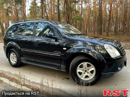 Черный Cанг Йонг Рекстон, объемом двигателя 2.7 л и пробегом 188 тыс. км за 7999 $, фото 1 на Automoto.ua