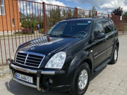 Черный Cанг Йонг Рекстон, объемом двигателя 2.7 л и пробегом 250 тыс. км за 9600 $, фото 1 на Automoto.ua