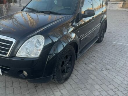 Чорний Cанг Йонг Rexton, об'ємом двигуна 2.7 л та пробігом 310 тис. км за 7200 $, фото 1 на Automoto.ua