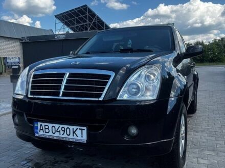 Чорний Cанг Йонг Rexton, об'ємом двигуна 2.7 л та пробігом 199 тис. км за 6900 $, фото 1 на Automoto.ua