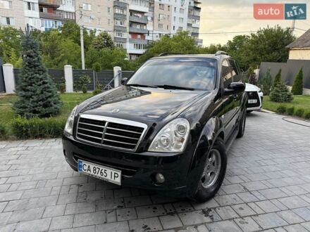 Чорний Cанг Йонг Rexton, об'ємом двигуна 2.7 л та пробігом 220 тис. км за 7800 $, фото 1 на Automoto.ua