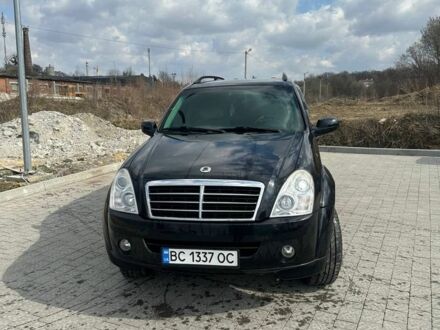 Чорний Cанг Йонг Rexton, об'ємом двигуна 2.7 л та пробігом 195 тис. км за 8000 $, фото 1 на Automoto.ua