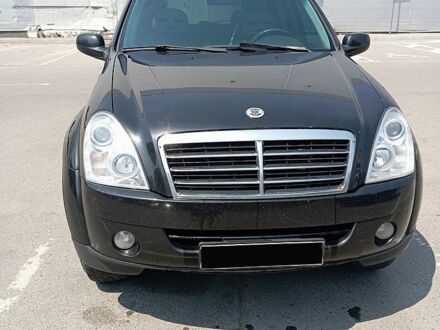 Чорний Cанг Йонг Rexton, об'ємом двигуна 2.7 л та пробігом 333 тис. км за 6000 $, фото 1 на Automoto.ua