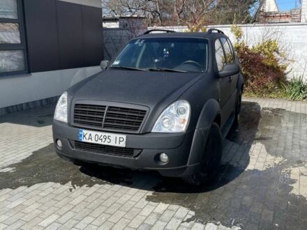 Чорний Cанг Йонг Rexton, об'ємом двигуна 2.7 л та пробігом 220 тис. км за 7500 $, фото 1 на Automoto.ua