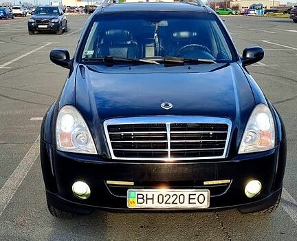 Чорний Cанг Йонг Rexton, об'ємом двигуна 27 л та пробігом 213 тис. км за 8800 $, фото 1 на Automoto.ua
