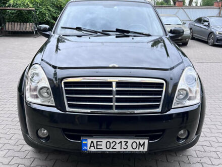 Чорний Cанг Йонг Rexton, об'ємом двигуна 2.7 л та пробігом 200 тис. км за 8800 $, фото 1 на Automoto.ua