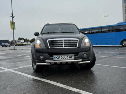 Чорний Cанг Йонг Rexton, об'ємом двигуна 2.7 л та пробігом 298 тис. км за 9800 $, фото 1 на Automoto.ua