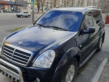 Чорний Cанг Йонг Rexton, об'ємом двигуна 2.7 л та пробігом 185 тис. км за 9300 $, фото 1 на Automoto.ua