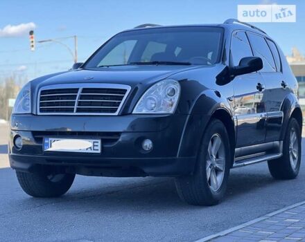 Чорний Cанг Йонг Rexton, об'ємом двигуна 2.7 л та пробігом 193 тис. км за 8499 $, фото 1 на Automoto.ua