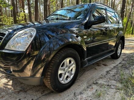 Черный Cанг Йонг Рекстон, объемом двигателя 2.7 л и пробегом 224 тыс. км за 8900 $, фото 1 на Automoto.ua