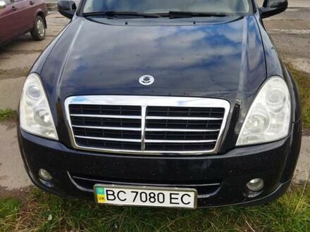 Чорний Cанг Йонг Rexton, об'ємом двигуна 2.7 л та пробігом 195 тис. км за 10000 $, фото 1 на Automoto.ua
