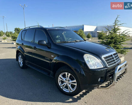 Чорний Cанг Йонг Rexton, об'ємом двигуна 2.7 л та пробігом 221 тис. км за 10300 $, фото 1 на Automoto.ua