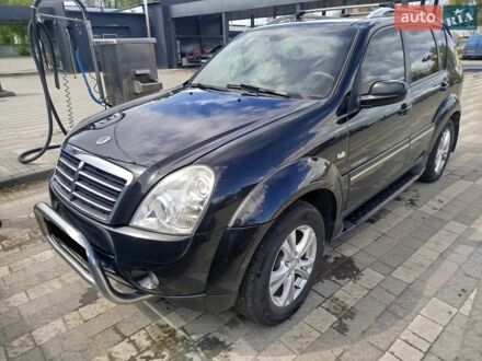 Чорний Cанг Йонг Rexton, об'ємом двигуна 2.7 л та пробігом 230 тис. км за 9999 $, фото 1 на Automoto.ua