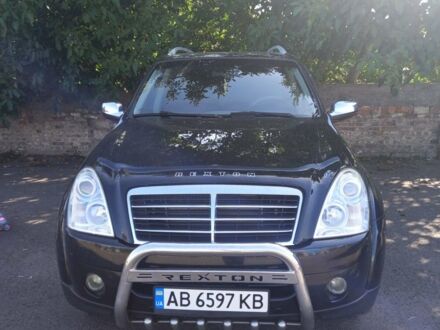 Чорний Cанг Йонг Rexton, об'ємом двигуна 2.7 л та пробігом 200 тис. км за 10000 $, фото 1 на Automoto.ua