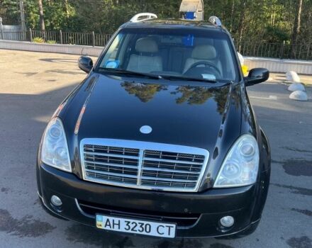 Черный Cанг Йонг Рекстон, объемом двигателя 2.7 л и пробегом 253 тыс. км за 7809 $, фото 1 на Automoto.ua