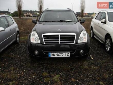 Чорний Cанг Йонг Rexton, об'ємом двигуна 2.7 л та пробігом 123 тис. км за 9000 $, фото 1 на Automoto.ua