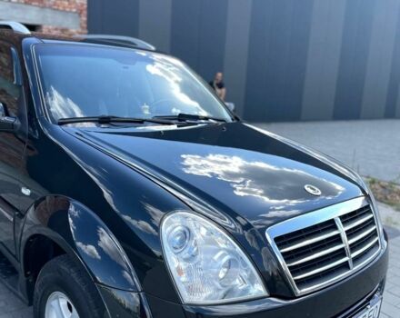 Чорний Cанг Йонг Rexton, об'ємом двигуна 2.7 л та пробігом 153 тис. км за 9300 $, фото 1 на Automoto.ua