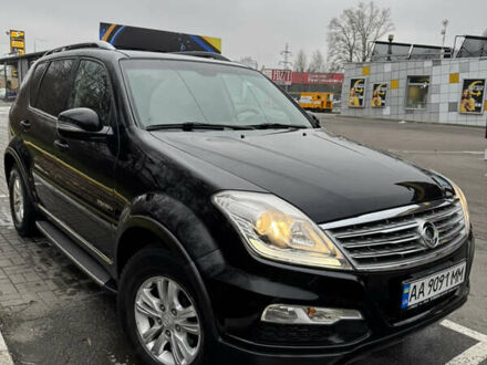 Чорний Cанг Йонг Rexton, об'ємом двигуна 2.7 л та пробігом 82 тис. км за 10900 $, фото 1 на Automoto.ua