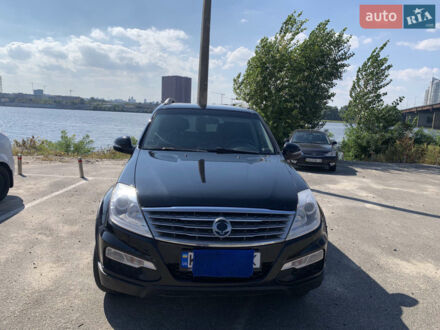 Чорний Cанг Йонг Rexton, об'ємом двигуна 2.7 л та пробігом 253 тис. км за 12999 $, фото 1 на Automoto.ua