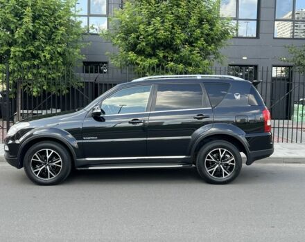 Чорний Cанг Йонг Rexton, об'ємом двигуна 2.7 л та пробігом 185 тис. км за 12000 $, фото 1 на Automoto.ua