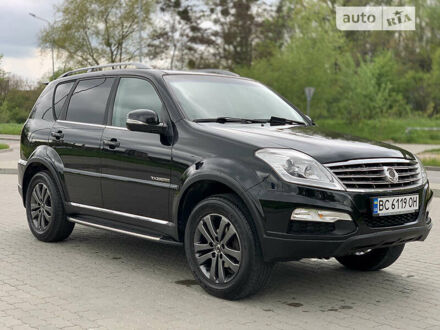 Чорний Cанг Йонг Rexton, об'ємом двигуна 2 л та пробігом 230 тис. км за 14500 $, фото 1 на Automoto.ua