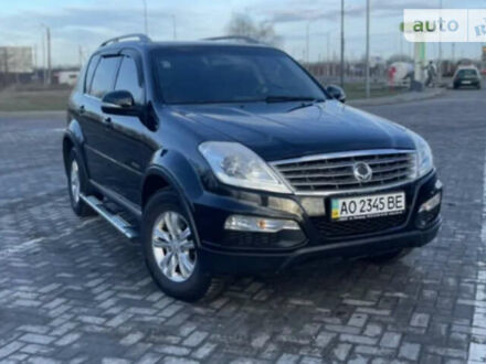 Чорний Cанг Йонг Rexton, об'ємом двигуна 2.7 л та пробігом 218 тис. км за 14300 $, фото 1 на Automoto.ua