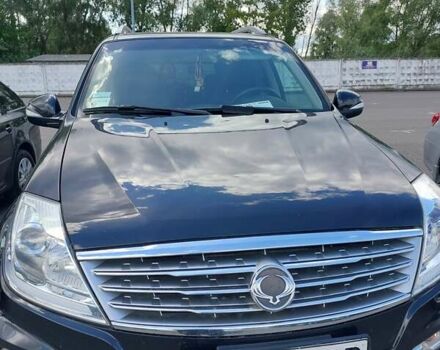 Чорний Cанг Йонг Rexton, об'ємом двигуна 2.7 л та пробігом 131 тис. км за 11800 $, фото 1 на Automoto.ua