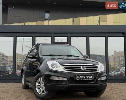 Черный Cанг Йонг Рекстон, объемом двигателя 2 л и пробегом 155 тыс. км за 13890 $, фото 1 на Automoto.ua